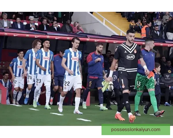 纽卡战术调整能力迎来持续提升,球队状态值得关注 纽卡战术调整能力迎来持续提升,球队状态值得关注